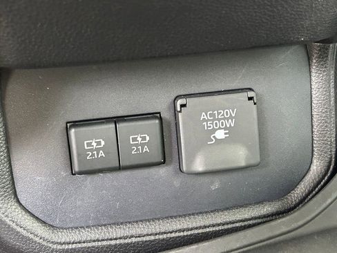 Used 2021 Toyota Highlander Limited AWD/4WD image 27