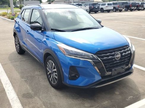 Used 2024 Nissan Kicks SR FWD image 3