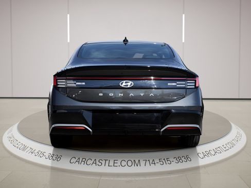 Used 2025 Hyundai Sonata SEL FWD image 9