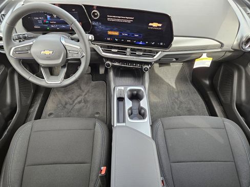 New 2026 Chevrolet Equinox EV LT w/ Comfort Package AWD/4WD image 18