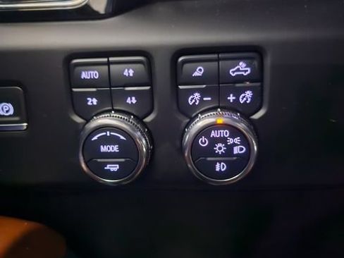 Used 2024 GMC Sierra 1500 Denali Ultimate AWD/4WD image 37