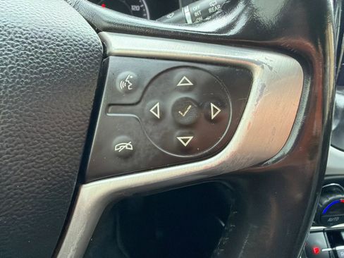 Used 2020 GMC Acadia SLT FWD image 11