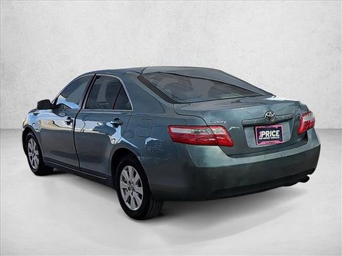 Used 2009 Toyota Camry XLE FWD image 3