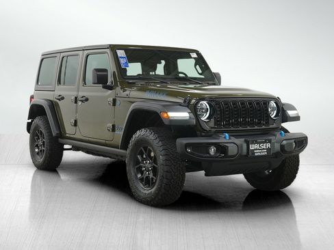 Used 2024 Jeep Wrangler Unlimited AWD/4WD image 7