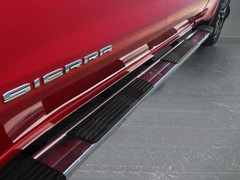 Used 2022 GMC Sierra 1500 SLT image 36