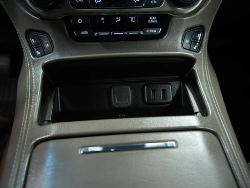 Used 2018 GMC Yukon XL Denali image 39