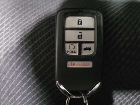 Used 2017 Honda Accord EX image 32