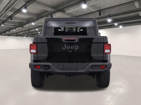 Used 2023 Jeep Gladiator Sport w/ Trailer Tow Package AWD/4WD image 7