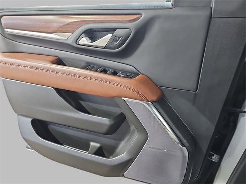 Used 2024 GMC Yukon Denali Ultimate image 34