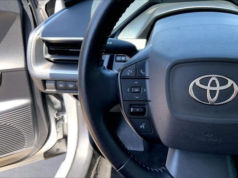 Used 2024 Toyota Prius LE FWD image 22