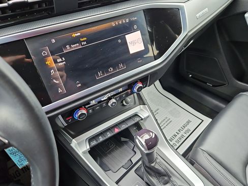 Used 2023 Audi Q3 2.0T Premium Plus w/ Premium Plus Package image 18