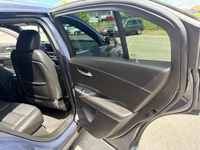 Used 2025 Cadillac XT4 Premium Luxury AWD/4WD image 26
