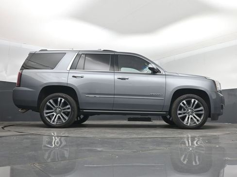 Used 2018 GMC Yukon Denali w/ Denali Ultimate Package AWD/4WD image 16