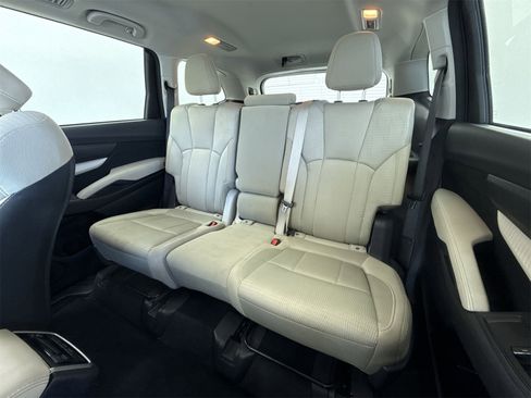 Used 2022 Subaru Ascent Premium w/ Convenience Package image 38