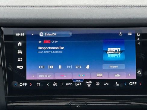 New 2025 Lincoln Navigator L Reserve AWD/4WD image 13