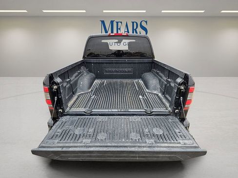 Used 2024 Nissan Frontier SV image 13