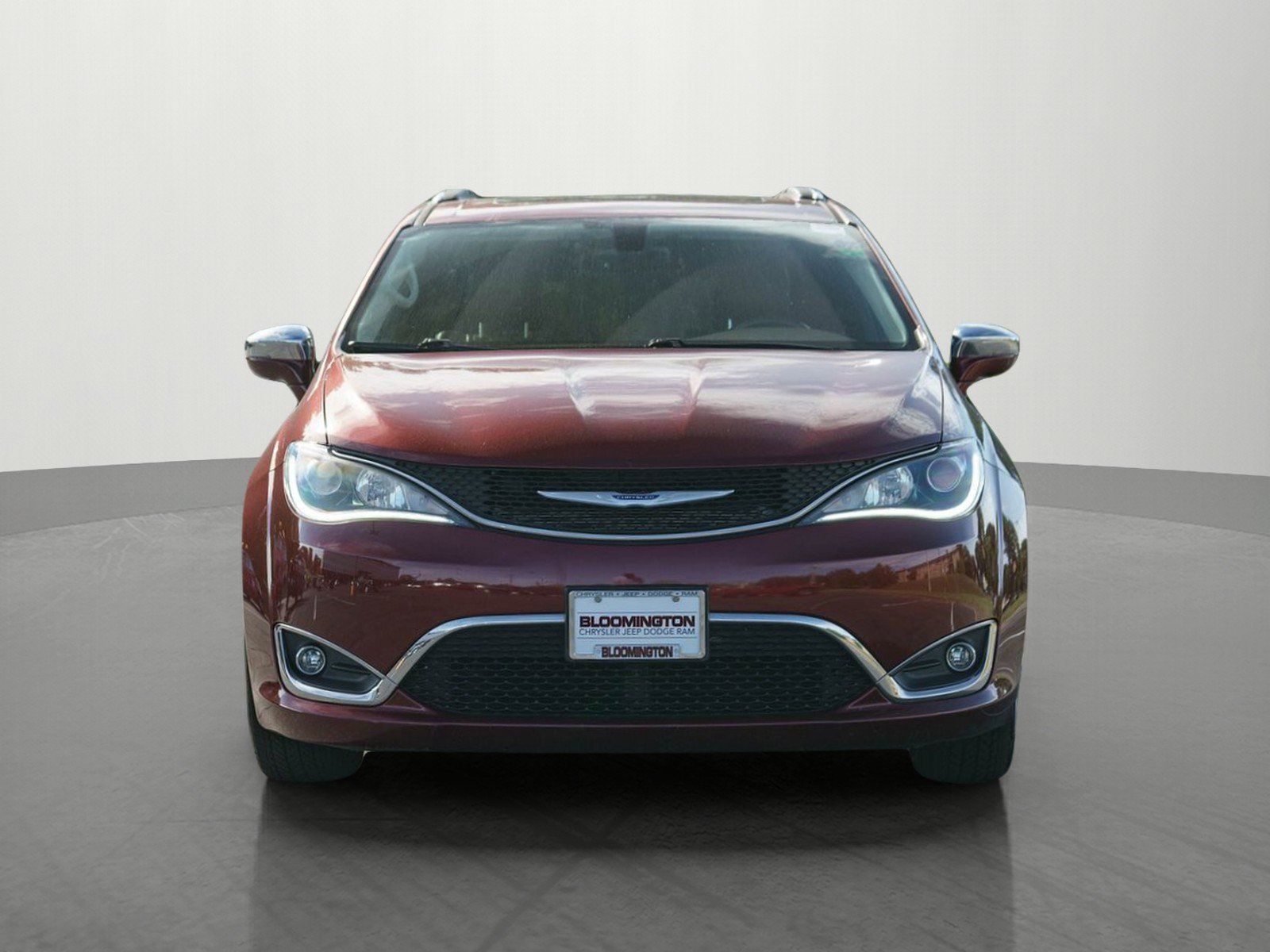 Used 2019 Chrysler Pacifica Limited FWD image 2