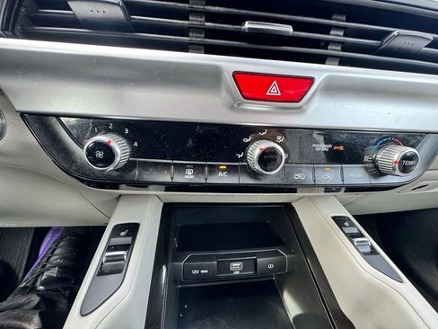 Used 2020 Kia Telluride S AWD/4WD image 23