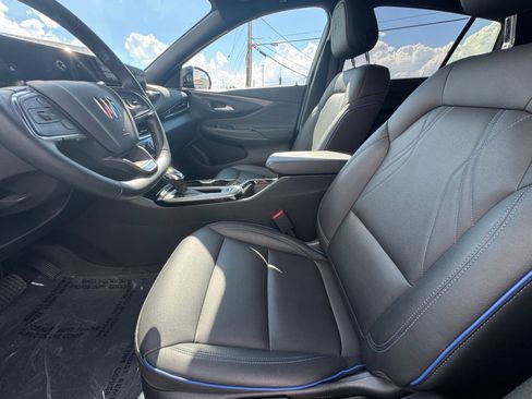 Used 2025 Buick Envista Sport Touring image 24