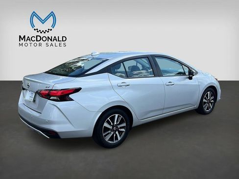 Used 2021 Nissan Versa SV image 7