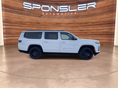 New 2026 Jeep Grand Wagoneer L Limited AWD/4WD image 6