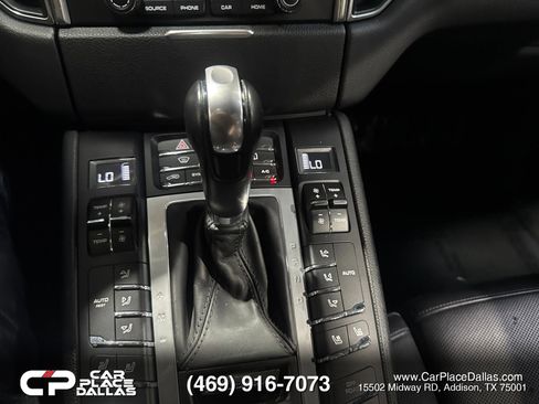 Used 2018 Porsche Macan Sport Edition image 37