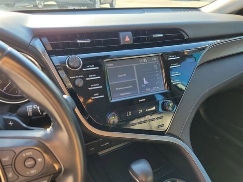 Used 2020 Toyota Camry SE image 23