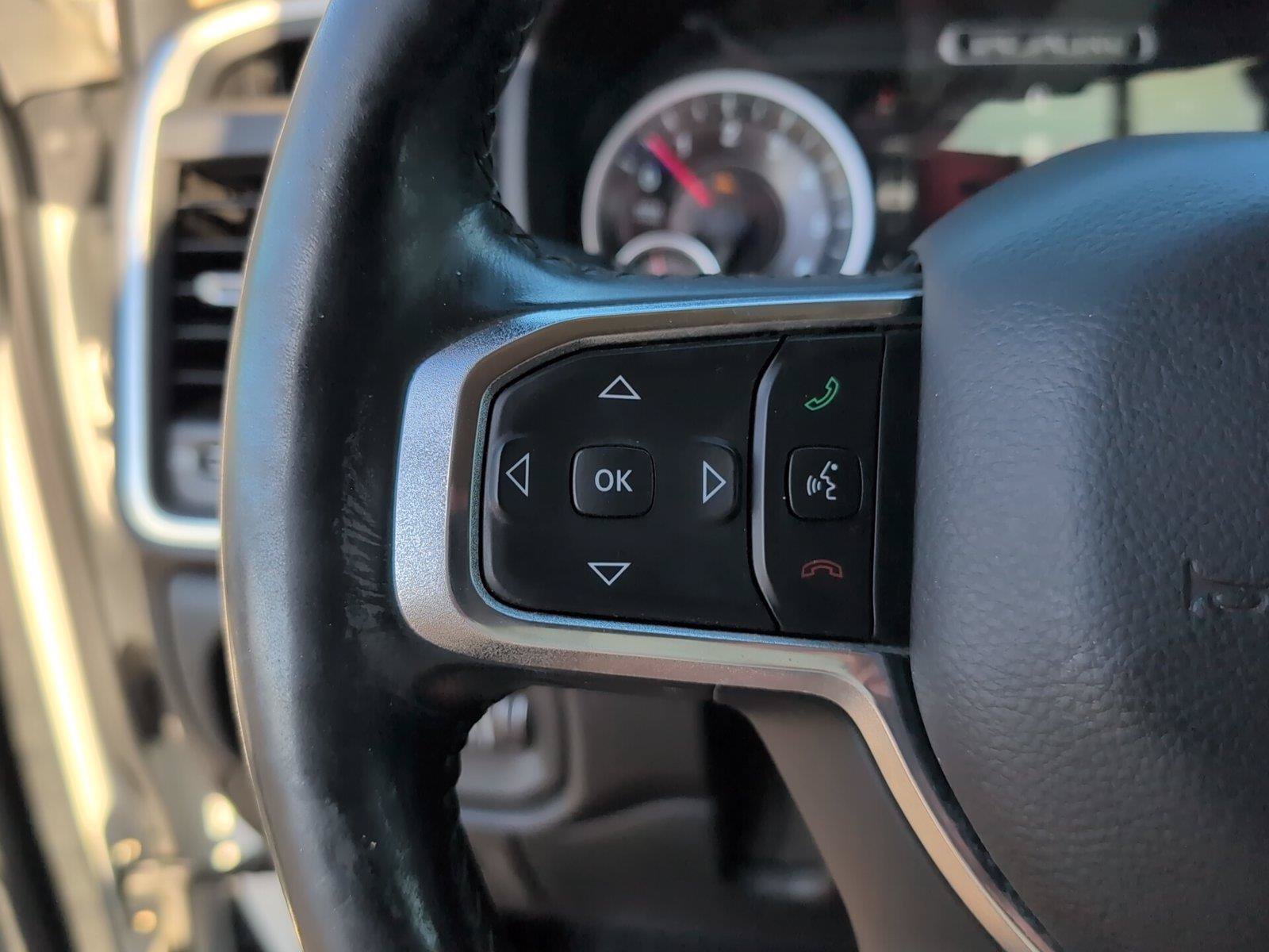 Used 2019 RAM 1500 Laramie AWD/4WD image 27