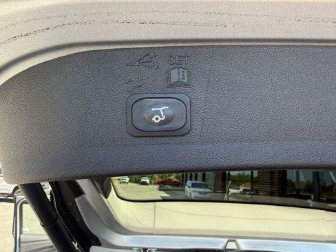 Used 2019 Ford Escape SEL AWD/4WD image 24