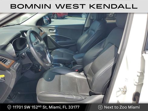 Used 2018 Hyundai Santa Fe SE image 24