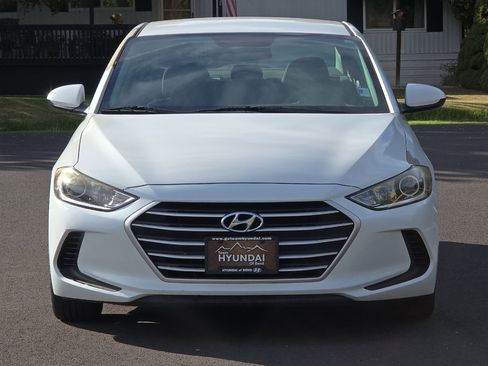 Used 2018 Hyundai Elantra SEL w/ Cargo Package image 10