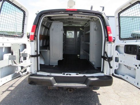 Used 2016 Chevrolet Express 2500 RWD image 22