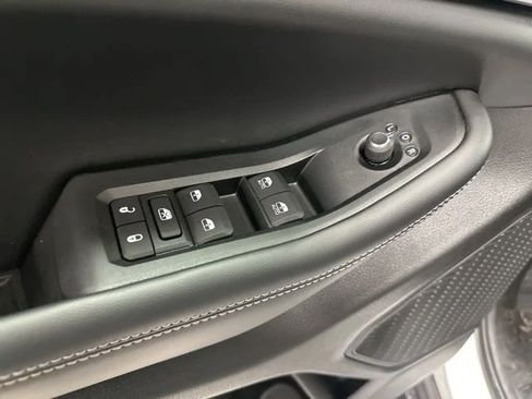 Used 2026 Jeep Grand Cherokee Altitude AWD/4WD image 24