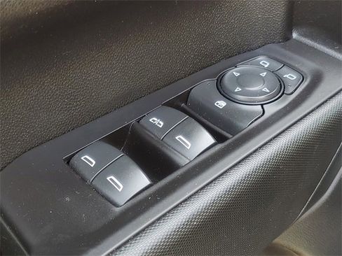 Used 2021 Chevrolet Silverado 1500 Custom image 11