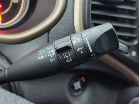 Used 2016 Jeep Cherokee Latitude w/ Comfort/Convenience Group image 27