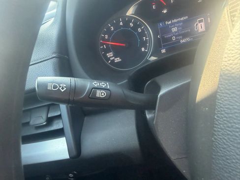 Used 2023 GMC Terrain SLE FWD image 16