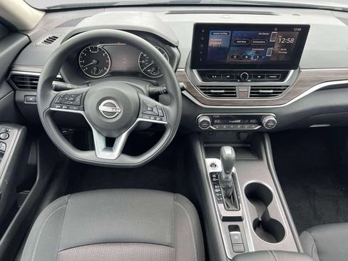 Certified 2025 Nissan Altima 2.5 SV w/ SV Special Edition Package AWD/4WD image 13