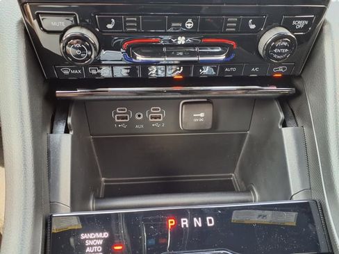 New 2025 Jeep Grand Cherokee Limited image 21