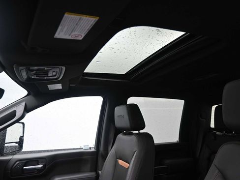 Used 2020 GMC Sierra 2500 AT4 w/ AT4 Premium Package image 23