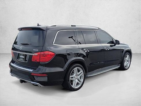 Used 2016 Mercedes-Benz GL 550 4MATIC image 5