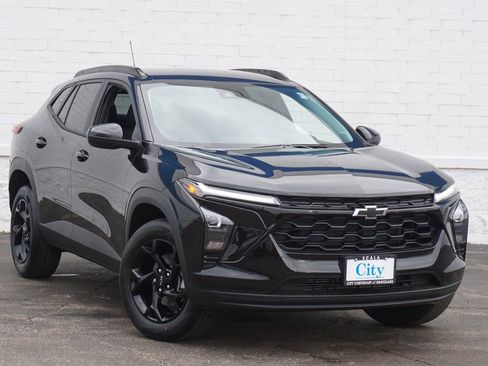 New 2026 Chevrolet Trax LT image 2