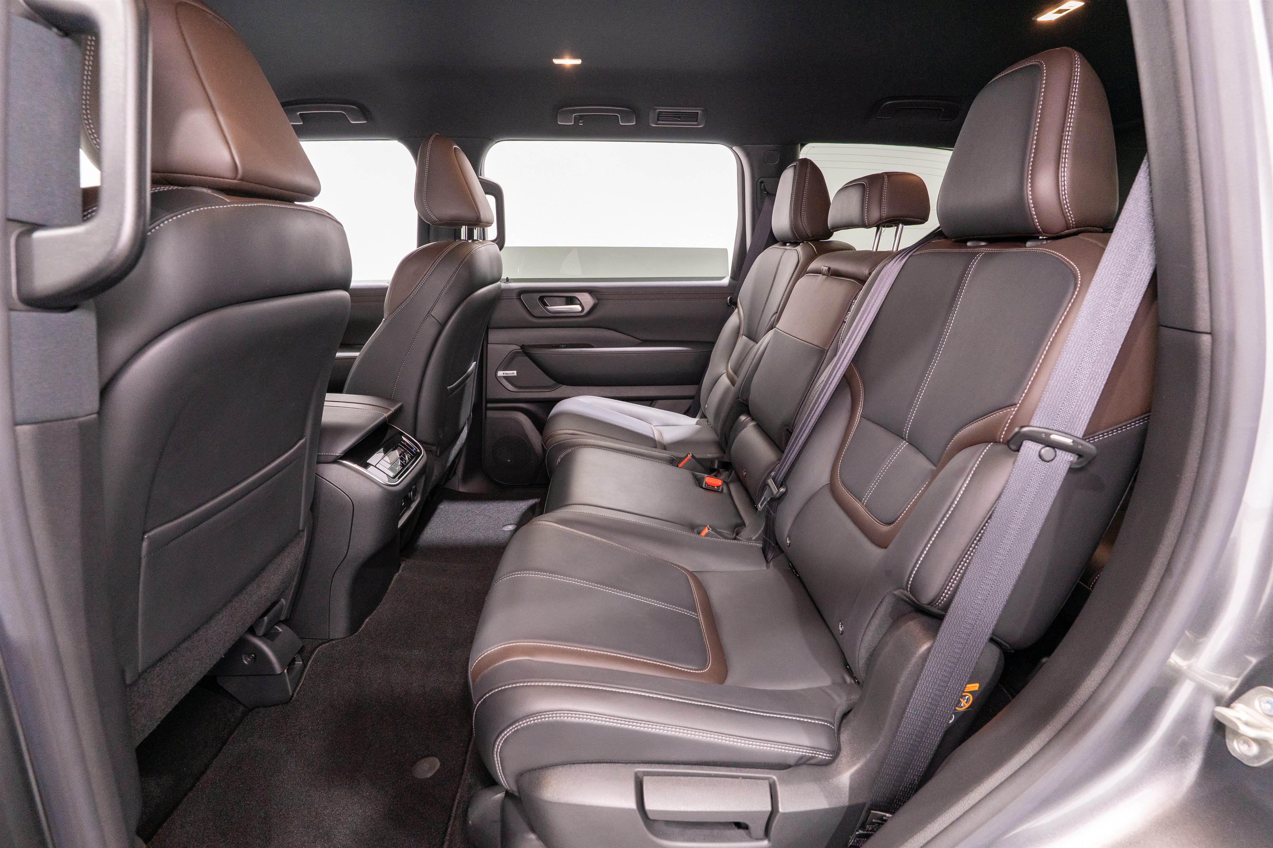 Used 2026 Nissan Armada SL RWD image 32