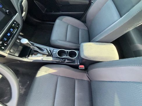 Used 2019 Toyota Corolla LE FWD image 18