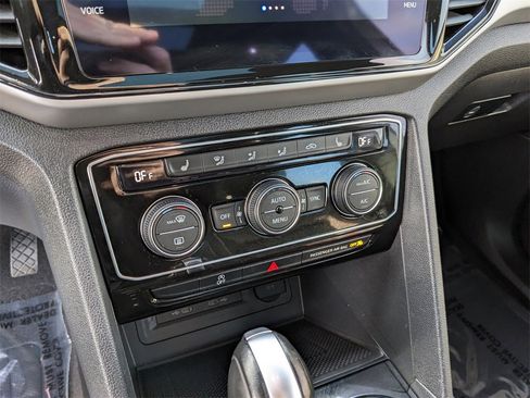 Certified 2023 Volkswagen Atlas Cross Sport SE w/ Panoramic Sunroof Package image 24