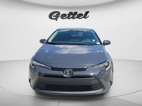 Certified 2025 Toyota Corolla LE FWD image 2