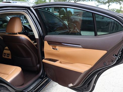 Used 2017 Lexus ES 350 w/ Luxury Package FWD image 28