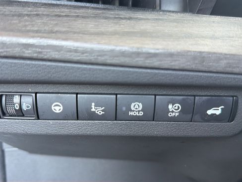 Certified 2023 Nissan Ariya FWD image 23