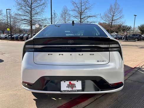 New 2026 Toyota Prius Plug-In Hybrid image 7