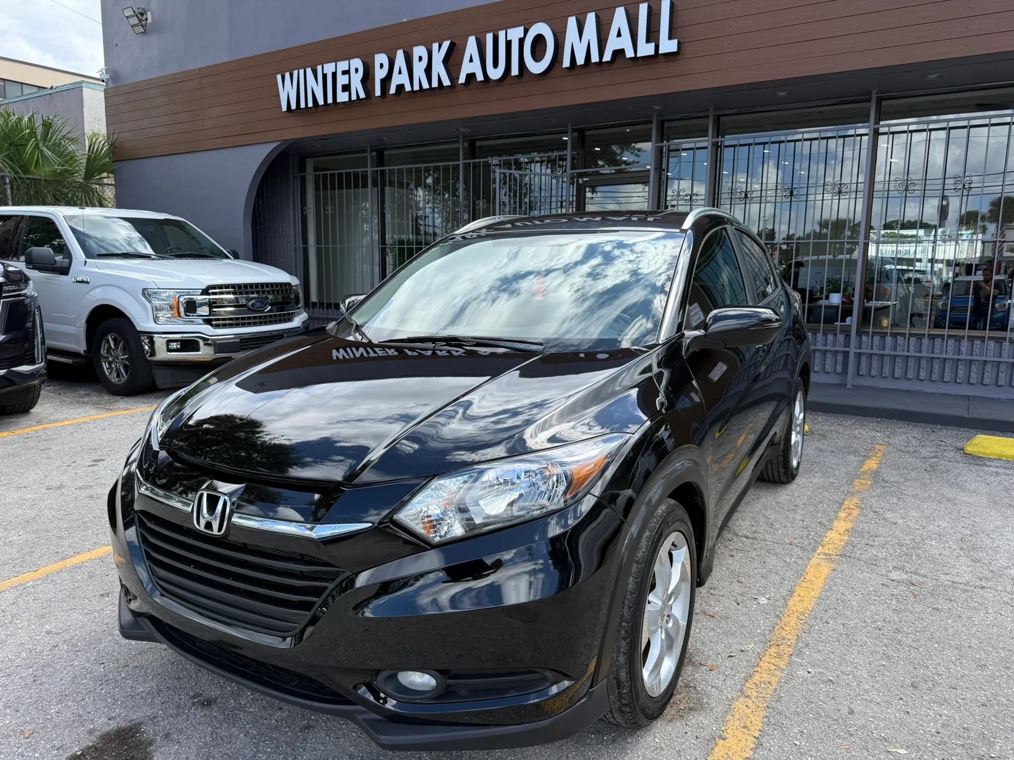 Used 2016 Honda HR-V EX-L image 1