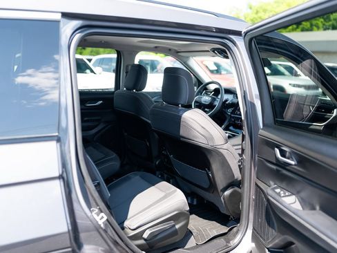 Used 2023 Jeep Grand Cherokee L Laredo w/ Luxury Tech Group I AWD/4WD image 13